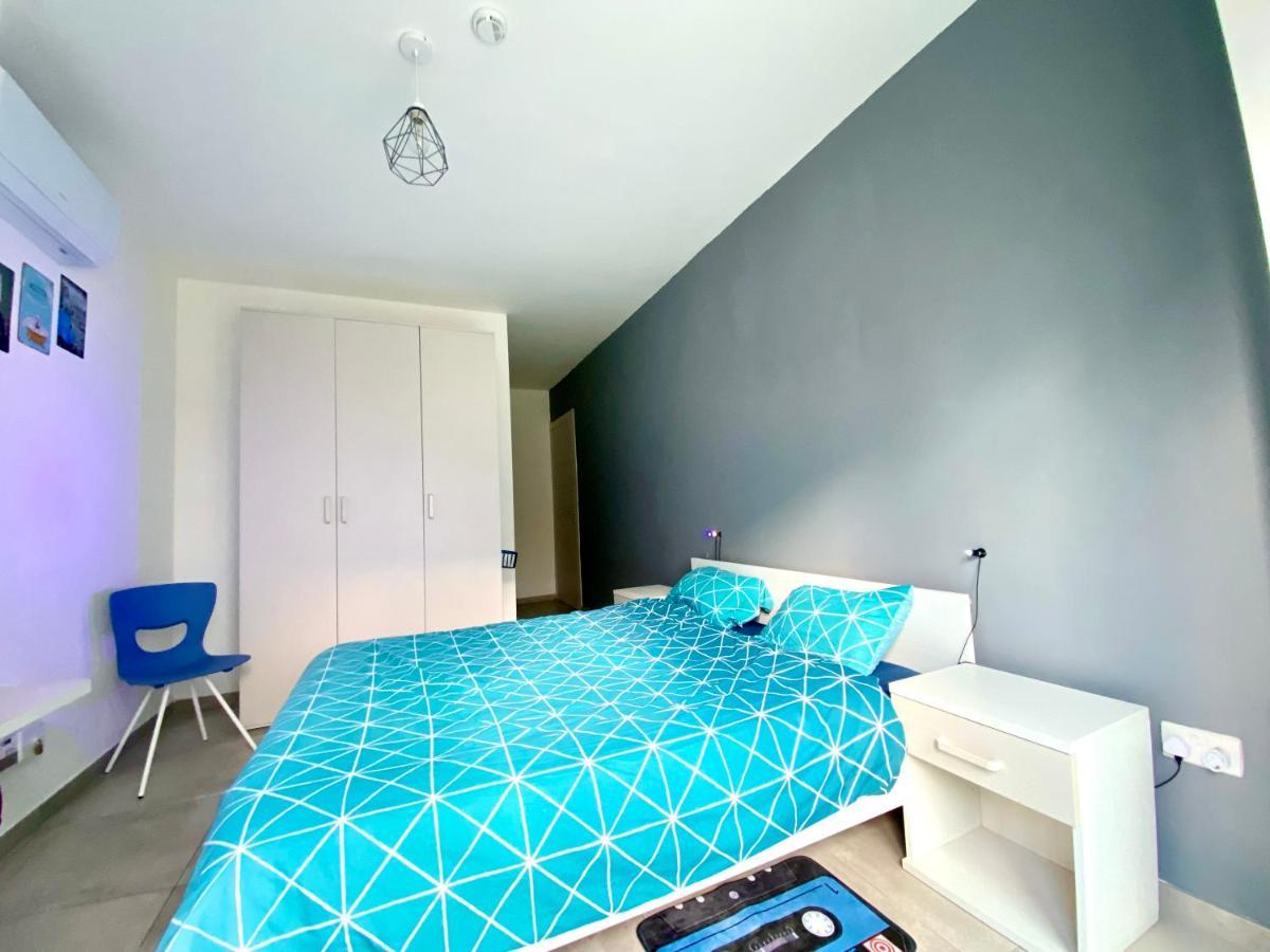 Central- Private En-Suite With Balcony In Shared Residence Pietà Extérieur photo